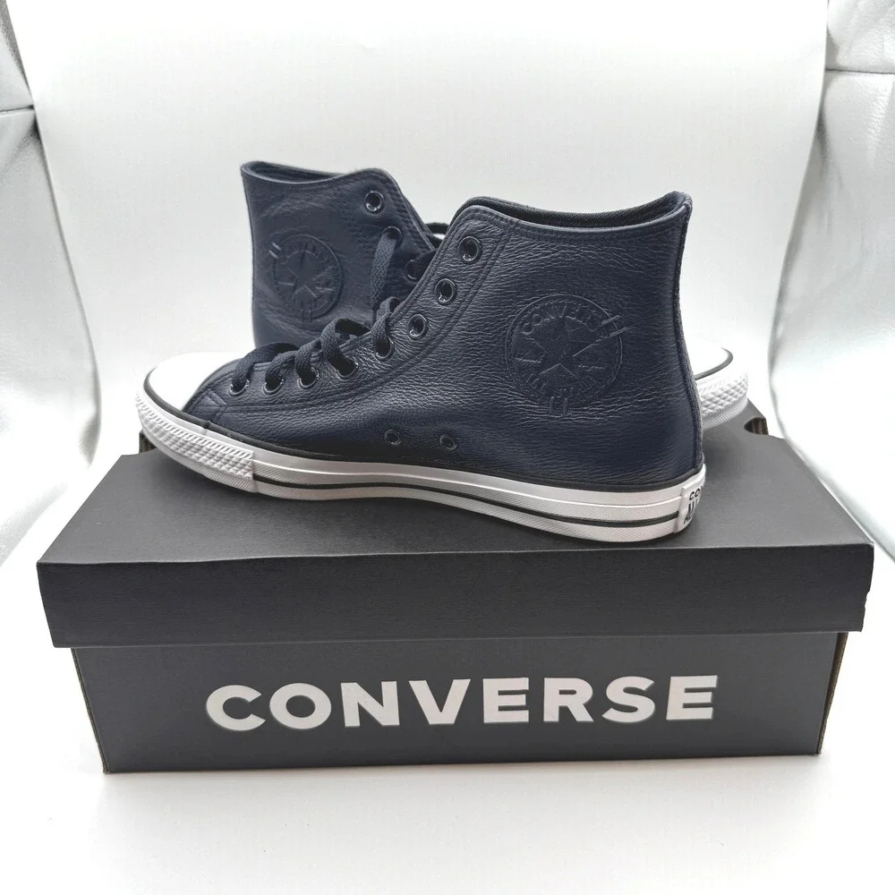 Converse High Top Mens 8.5 Navy Blue Leather Chuck Taylor All Star Sneakers NIB
